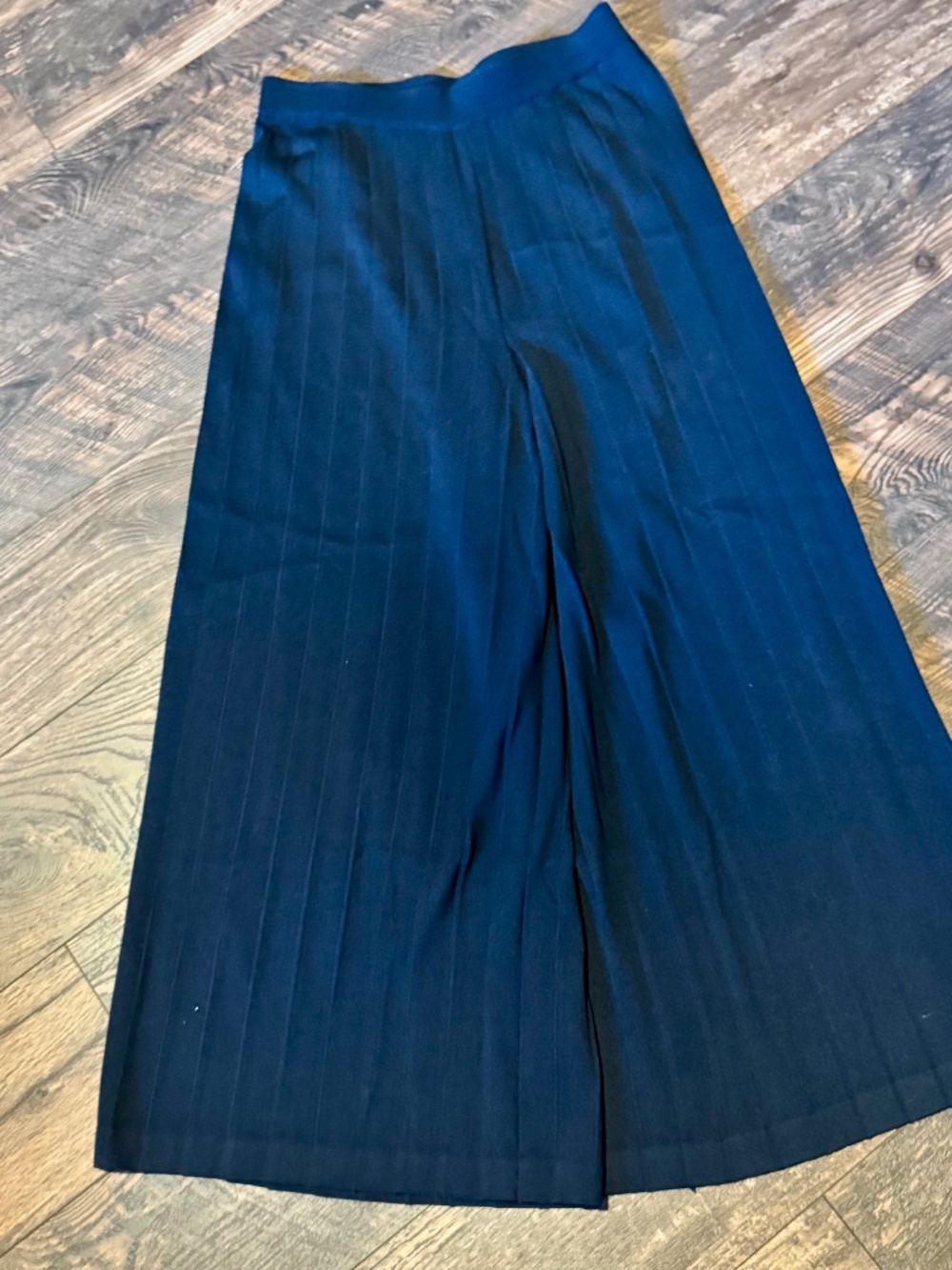 Theory Wide Leg Knit Cropped Pants
